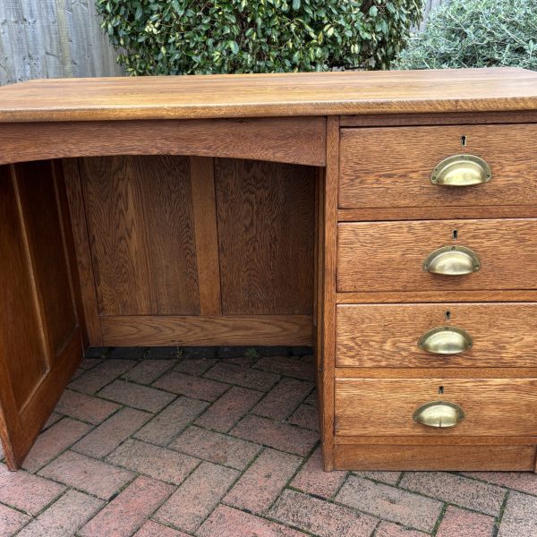 1930s Single Pedestal Oak Desk
