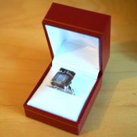 Vintage 18ct Gold Rectangular Smoky Quartz Ring &#8211; Boxed
