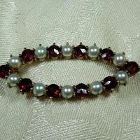 8ct Gold Garnet and Pearl Brooch