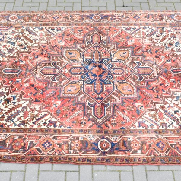 Vintage Persian Woollen Hand-Knotted Rug SAI3811
