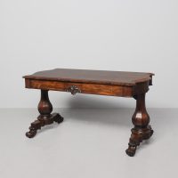 Quality William IV rosewood freestanding library or centre table on twin octagonal supports