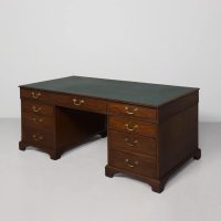 Large, quality George III mahogany free-standing partners desk in original condition