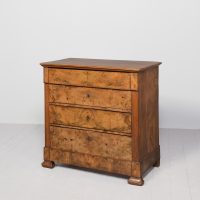 Stylish blonde, figured-walnut Biedermeier chest of drawers