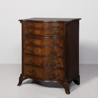George 3rd style serpentine-front, mahogany chest of drawers