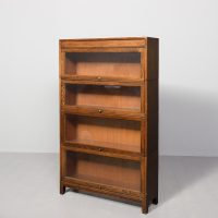 Four-section oak sectional bookcase, in pristine condition
