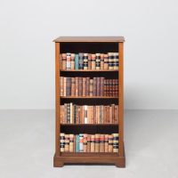 Edwardian Sheraton-style neat-sized, inlaid mahogany open bookcase with three shelves