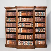Quality early Victorian, 3-section, breakfront burr walnut open bookcase with adjustable shelves.