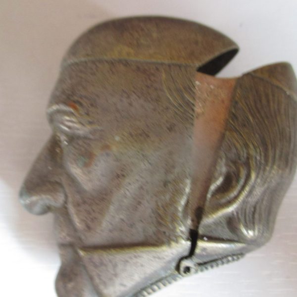RARE GLADSTONE HEAD VESTA  4.5 CM BY 5 CM  PLATED