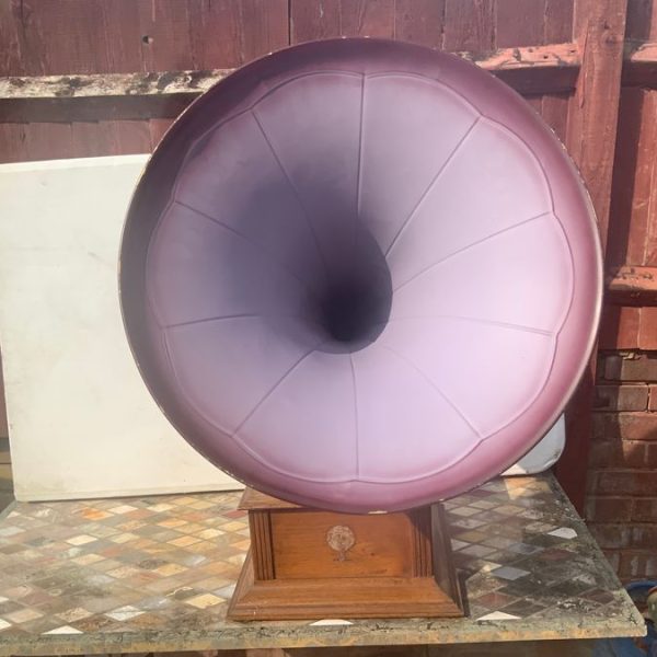 Horn Gramophone