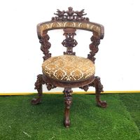 Italian Noble Mans carved walnut audience armchair.