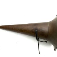 WITCHES HORN WITH CRADLE ATTACHMENT FOR PHONOGRAPHS