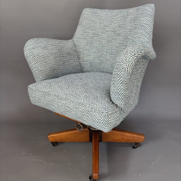 1940s Hillcrest Swivel Desk Chair