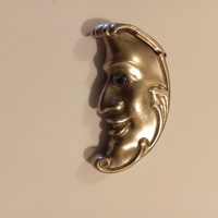 Delightful vintage Man in Moon vesta match safe inlaid eyes Good Condition