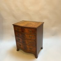 Georgian Revival small chest of drawers