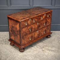 17th Century Kingwood Oyster Veneered Chest