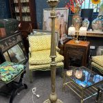 Gilt lamp standard