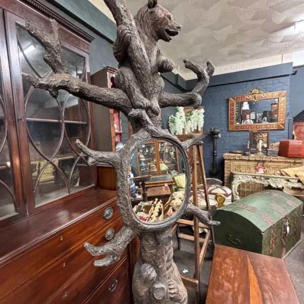 Bear Coat Stand wh mirror