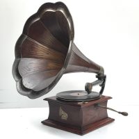 Columbia Horned Gramophone