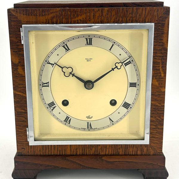Stylish Retro Elliot Oak Case Mantle Clock