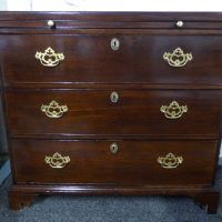 George II mahogany chest of drawers &#8211; circa 1735