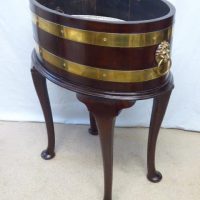 Irish red walnut wine cooler circa 1730