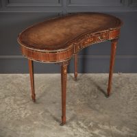 Exceptional Quality Rosewood &amp; Coromandel Kidney Shaped Writing Table