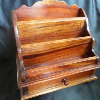 AN EDWARDIAN MAHOGANY DESK TIDY/ORGANISER/LETTER RACK  c1908