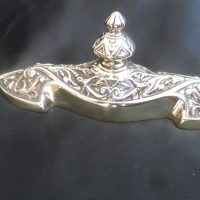 AN ORNATE BRASS DESK TIDY (PAPER WEIGHT) VICTORIAN. HEAVY-1870&#8217;s
