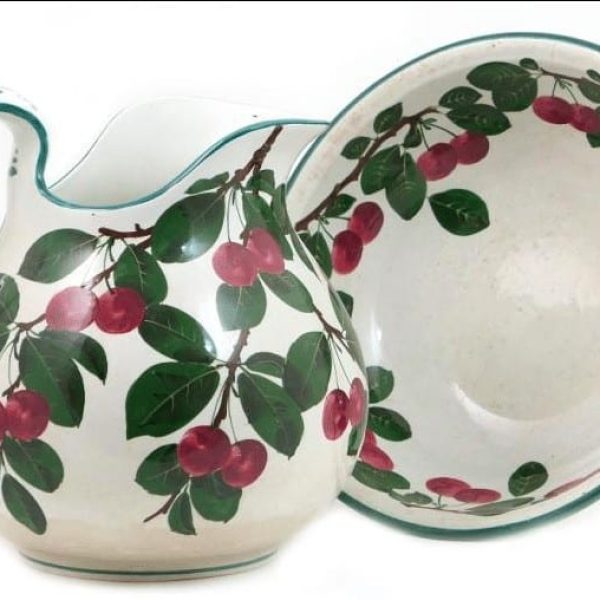 Wemyss Ure &#038; Basin decorated with cherries