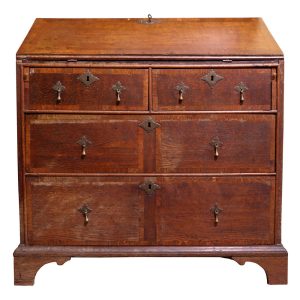 a-fine-18th-century-crossbanded-oak-bureau-with-stepped-interior-secret-drawers_21849_main_size3