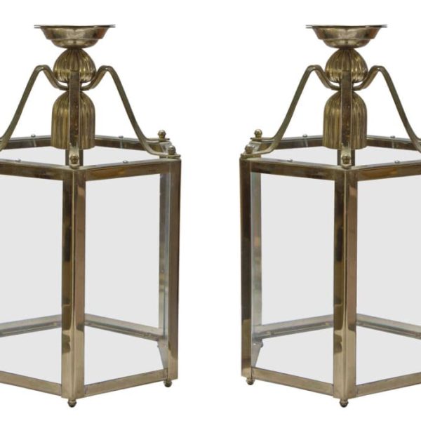 a-pair-of-brass-lanterns-in-the-georgian-style_19610_main_size3