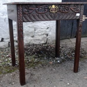 carved_oak_hall_table1.jpg