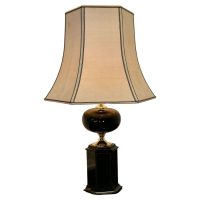 Elegant Oriental Style Black and Brass Table Lamp