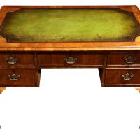 Fine Quality Edwardian Walnut Writing Desk by Gill &amp; Reigate, c.1900