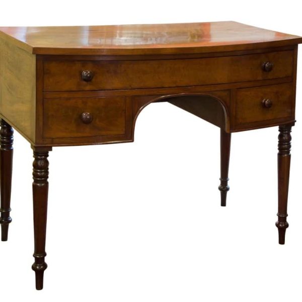 Fine quality Mahogany Bow-Fronted Dressing Table