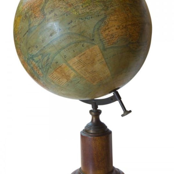 French table globe