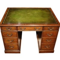 Good Quality Edwardian Oak Lined Mahogany Pedestal Desk c.1900