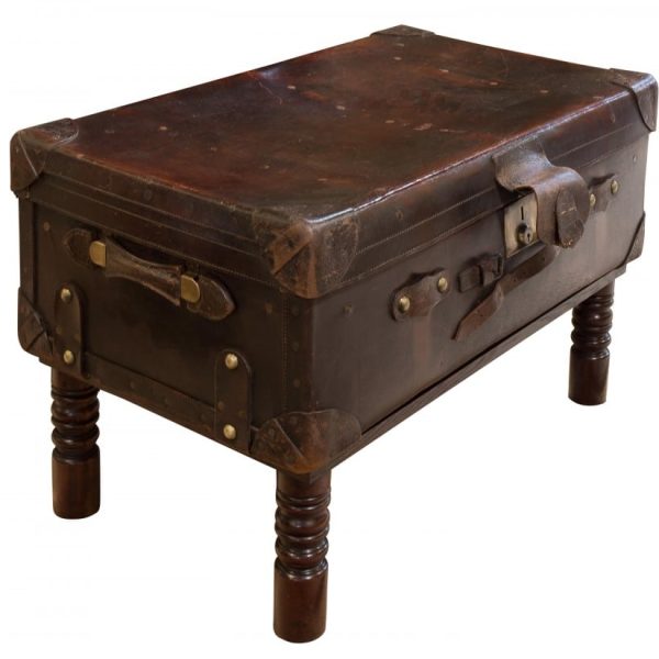 leather-suitcase-on-later-stand_17233_main_size3