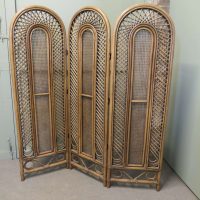 Mid Century Bamboo 3 Fold Dressing Screen, Room Divider This is a very appealing piece