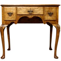 Queen Anne Style Walnut Lowboy / Dressing Table, Early 20th Century