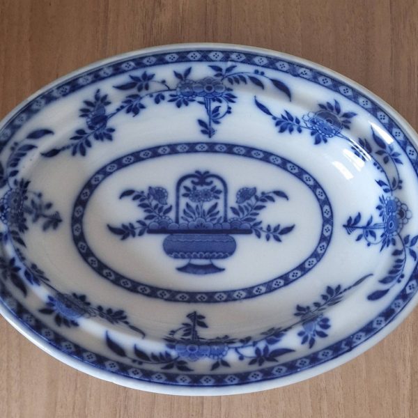 Antique Early Minton Delft Blue and White tureen, c.1871