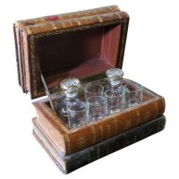 Vintage Novelty Ceramic Trompe-L’oeil Cave de Liqueur
