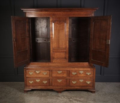 18th Century Oak Housekeepers Cupboard - Image 3