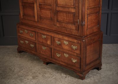 18th Century Oak Housekeepers Cupboard - Image 5