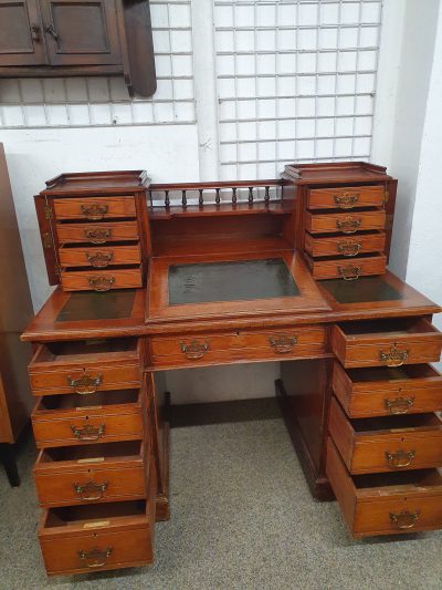 Antique Late Victorian Dickens Oak Pedestal Writing Desk - Image 4