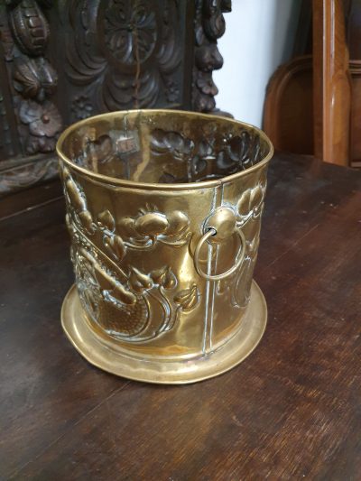 Good Antique Art Nouveau Jardinier - Image 3