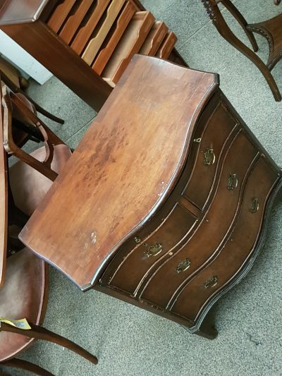 Small Edwardian Serpentine Chest - Image 7