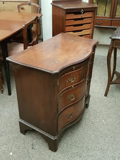 Small Edwardian Serpentine Chest - Image 5