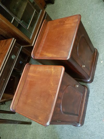 Antique Victorian Pair of Bedside Cabinet Tables - Image 5