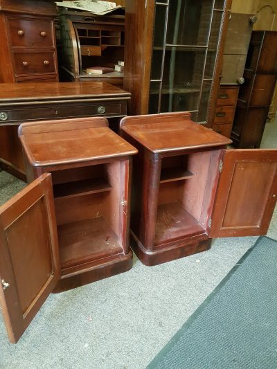 Antique Victorian Pair of Bedside Cabinet Tables - Image 4